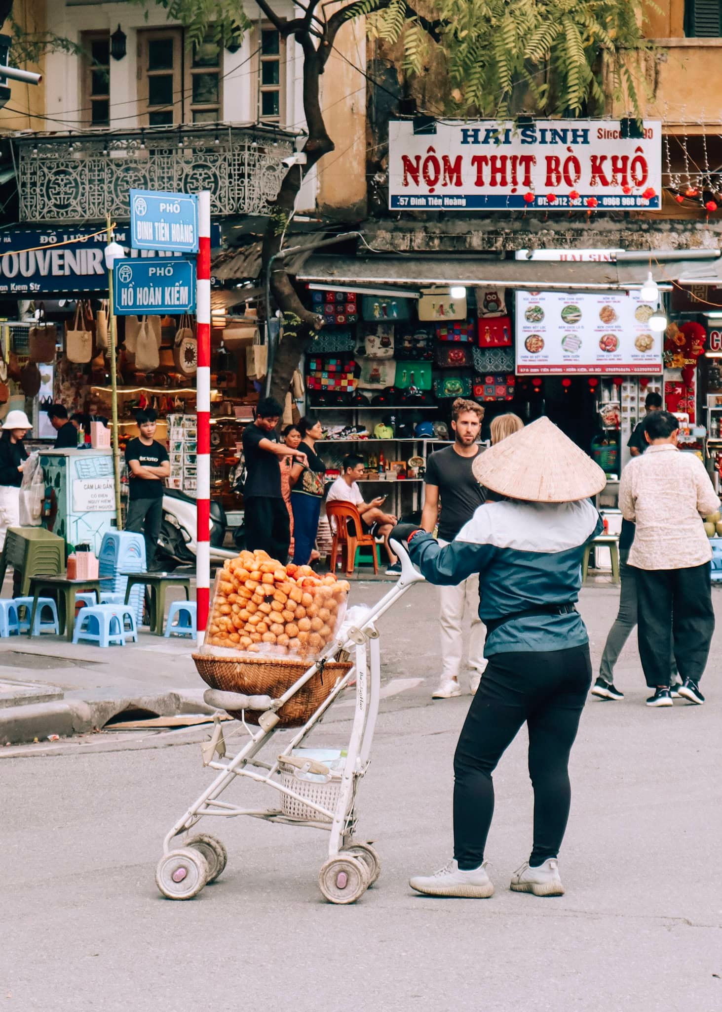 Đất nước của những phe phái